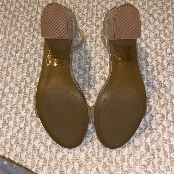 Heels - Picture 5 of 8